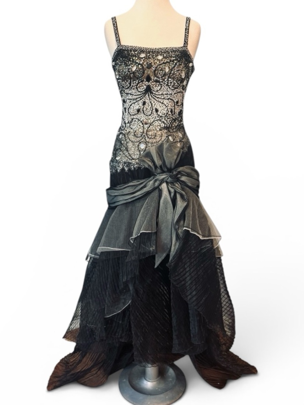 Musani Couture Black White Gray Sequin Beaded Silk Ball Gown Tiered Organza 10